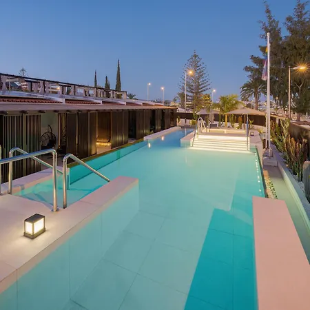 Fahana - Gay Men Only (adults Only) Hotel