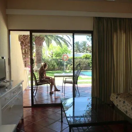 Fahana - Gay Men Only (adults Only) Hotel
