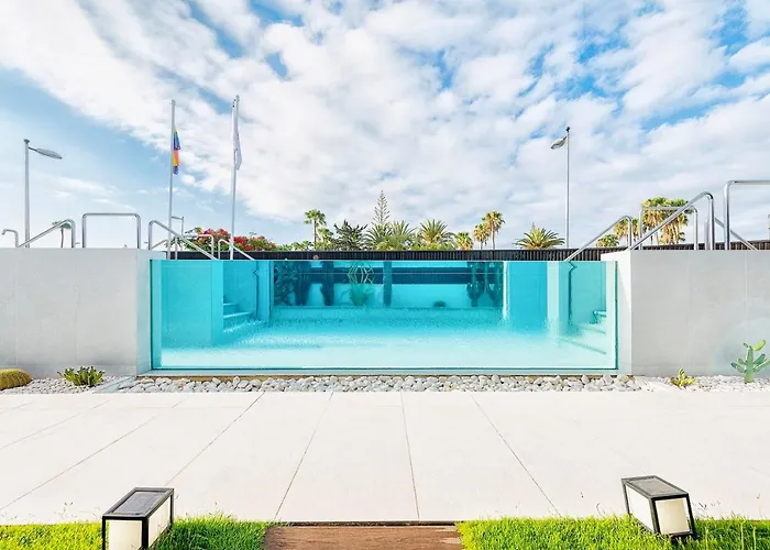 Fahana Men Only (adults Only) ホテル 5*