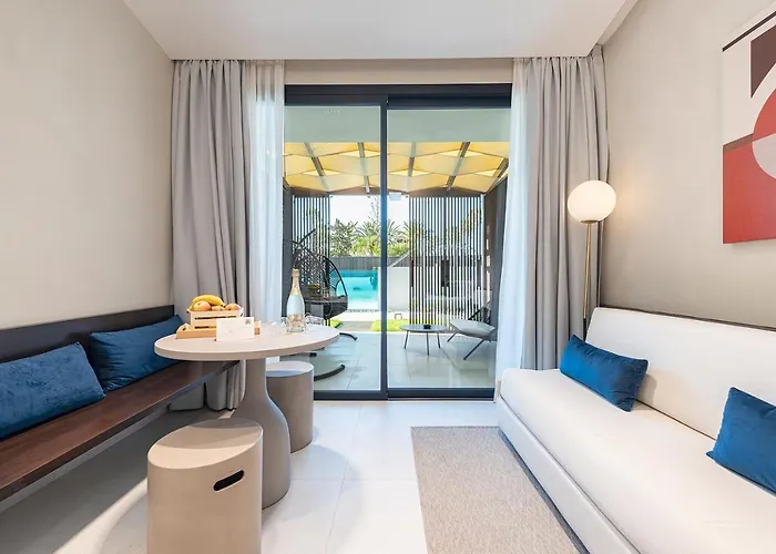 Fahana Men Only (adults Only) ホテル 5*