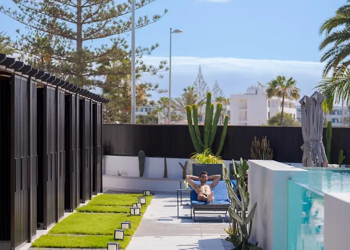 Fahana Men Only (adults Only) ホテル プラヤ・デル・イングレス